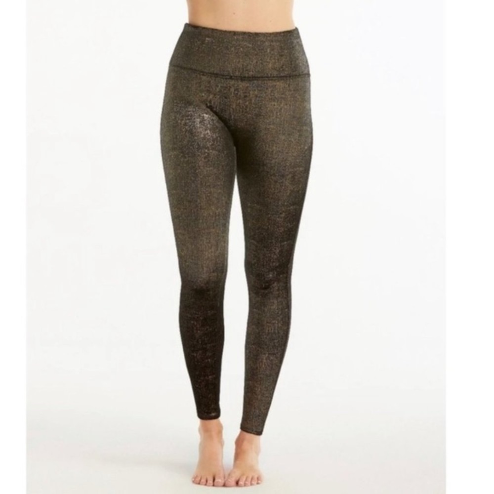 NWOT Spanx Velvet Shine legging black/gold Large K301